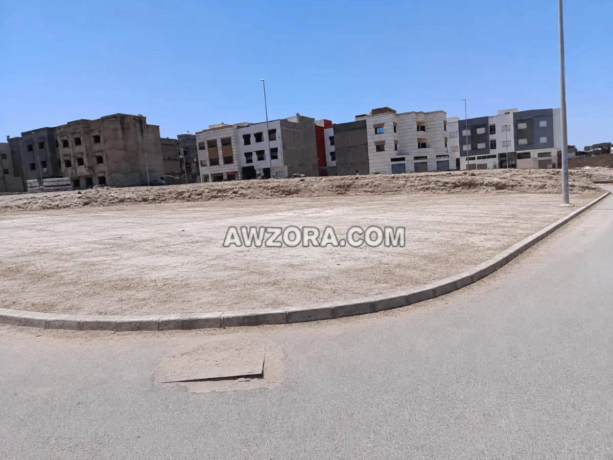 بقعة مجهزة للبيع تيتر المساحة 236 متر r4 2